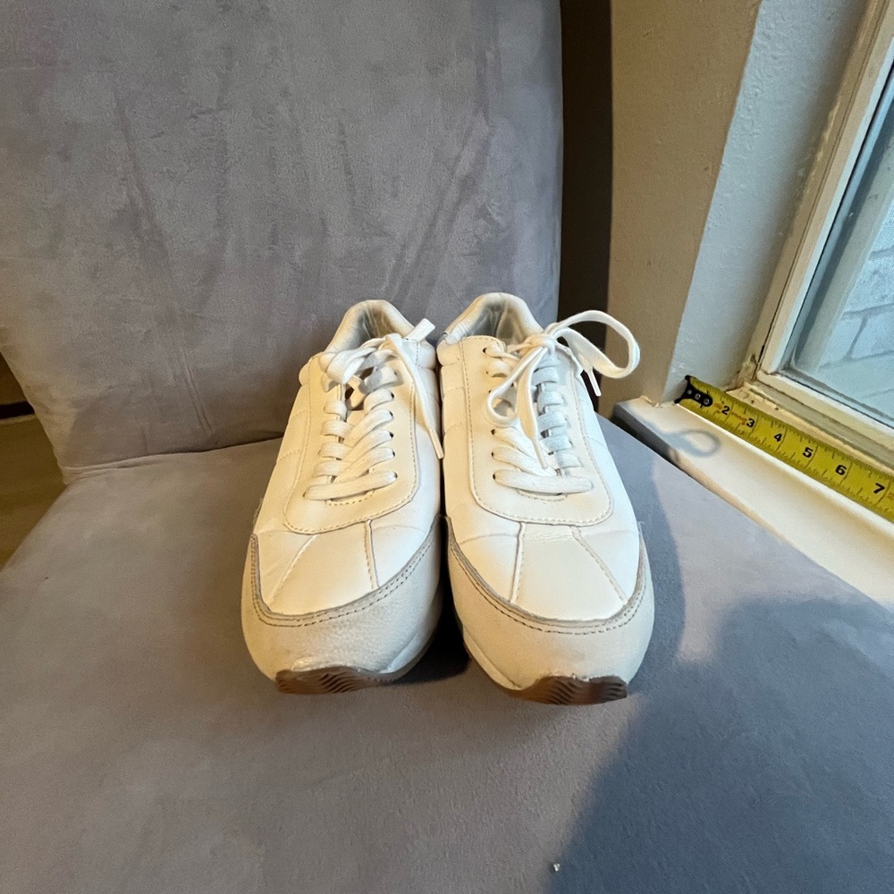 Madewell - Retro Sneakers - Size 7- Color: cloud linen /white reg price $98